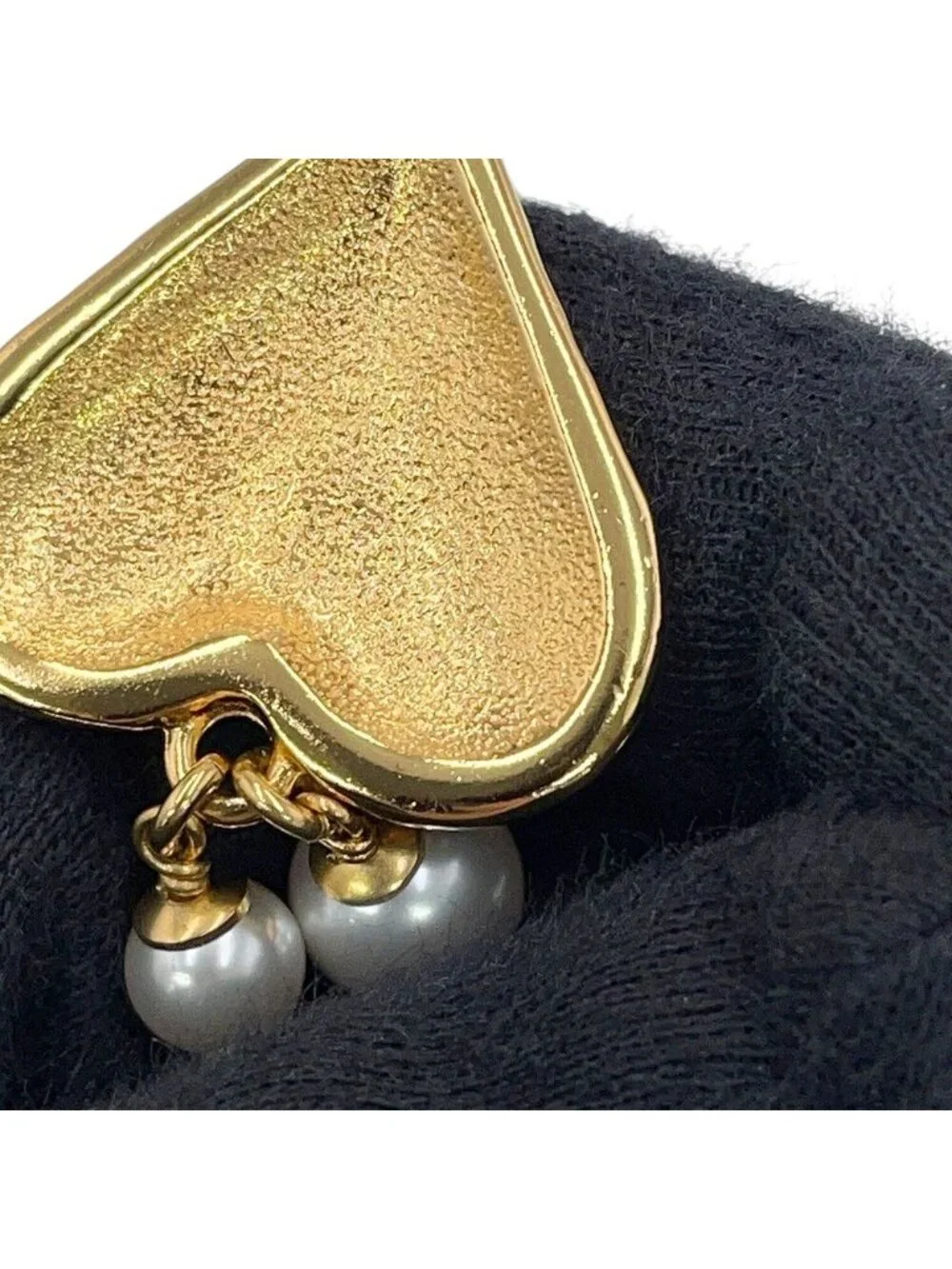 Chanel necklace cc